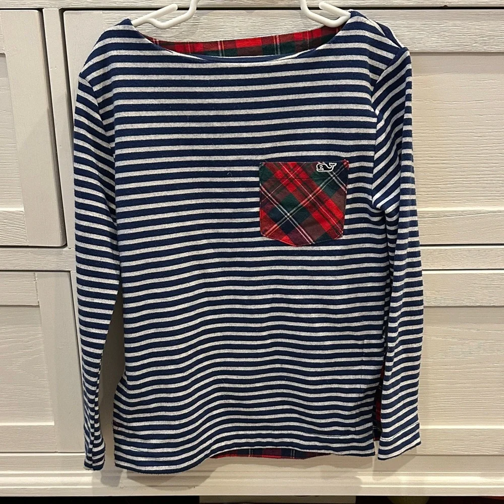 Like New! Vineyard Vines Girls Holiday Top Plaid Pocket and Navy Stripes Small - Picture 1 of 3